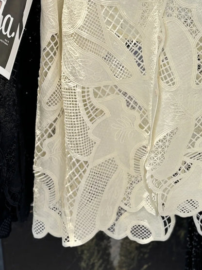 French Style Lace Shirts For Women Spring/Summer New Chic Embroidery Single Breasted Hollow Out Coats Elegant Long Sleeves Tops